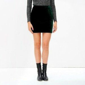 Sandro Paris Emerald Green Velvet Quilted Mini Skirt Size S